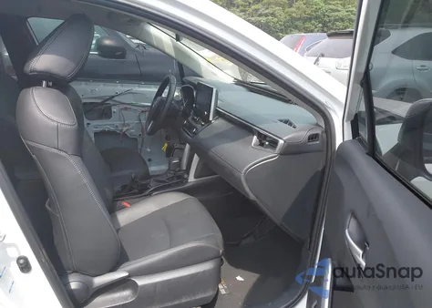 2022 Toyota Corolla Cross Xle from USA, damaged, VIN 7MUDAABG0NV027076